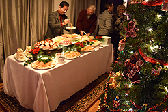 A COCKTAIL CHRISTMAS PARTY